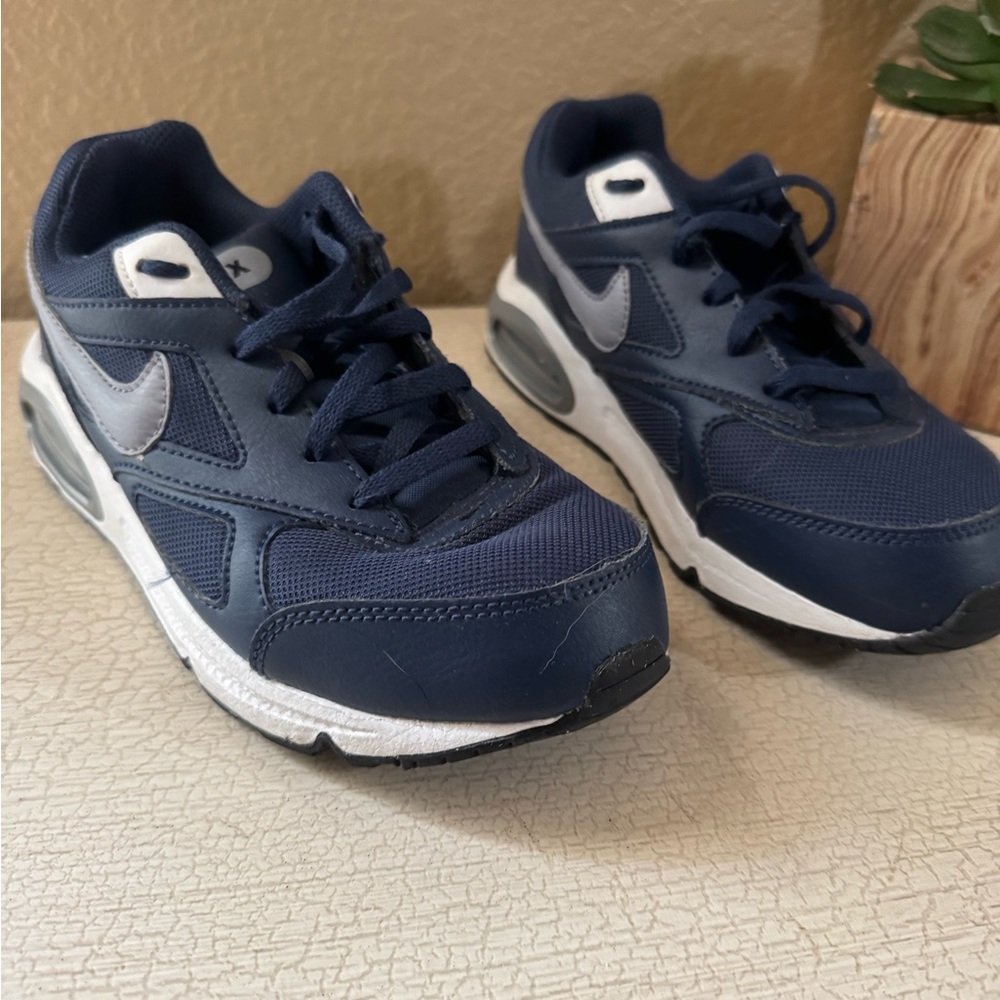 Nike Retro Air Max Kids' Blue and White Sneakers 2.5 Y